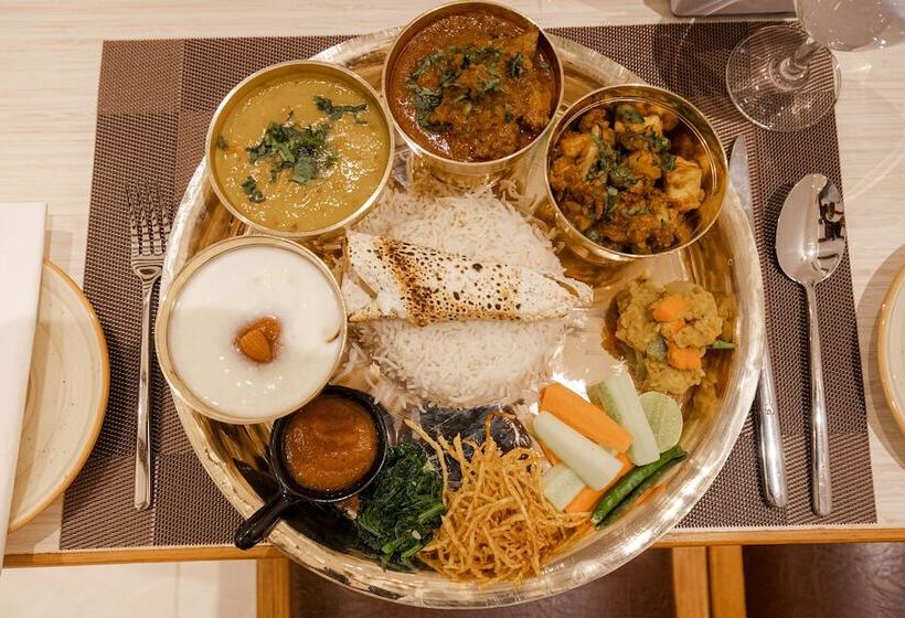 هتل Manigram Bishram Batika Pvt Ltd