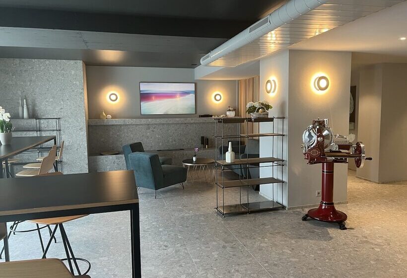 בית מלון כפרי Restaurant Zur Sonne