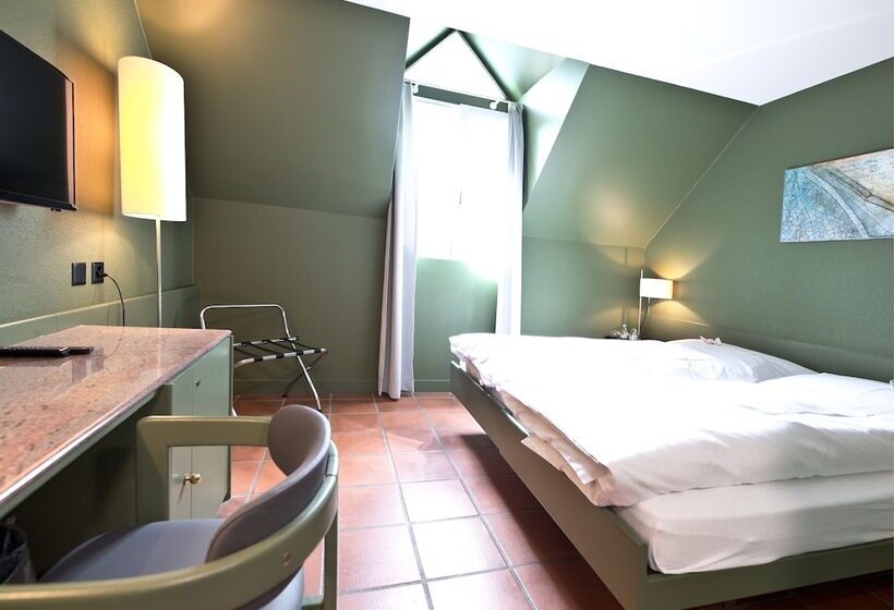 בית מלון כפרי Restaurant Zur Sonne