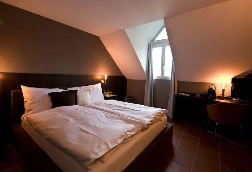 Hotelli Restaurant Zur Sonne