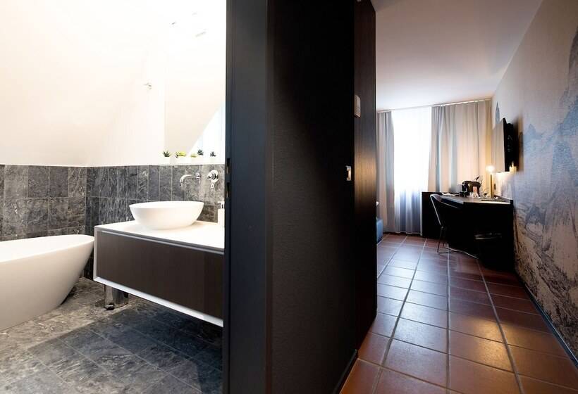 בית מלון כפרי Restaurant Zur Sonne