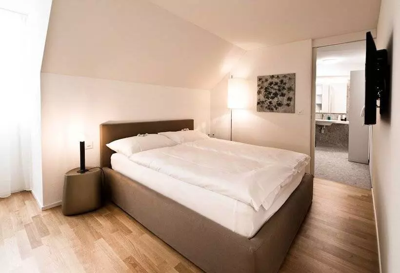 Hotelli Restaurant Zur Sonne