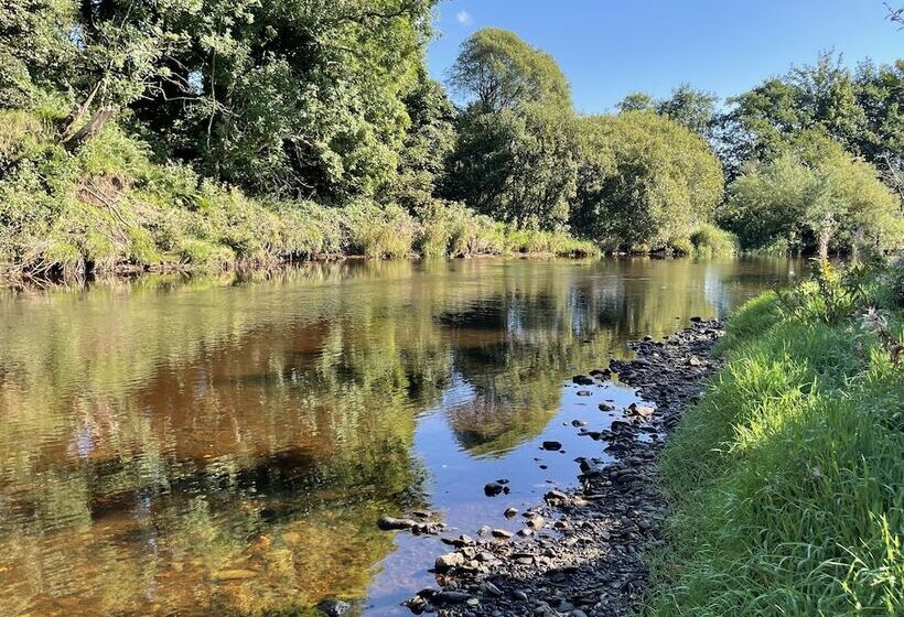 Shepherds Hut Near Gortin Omagh