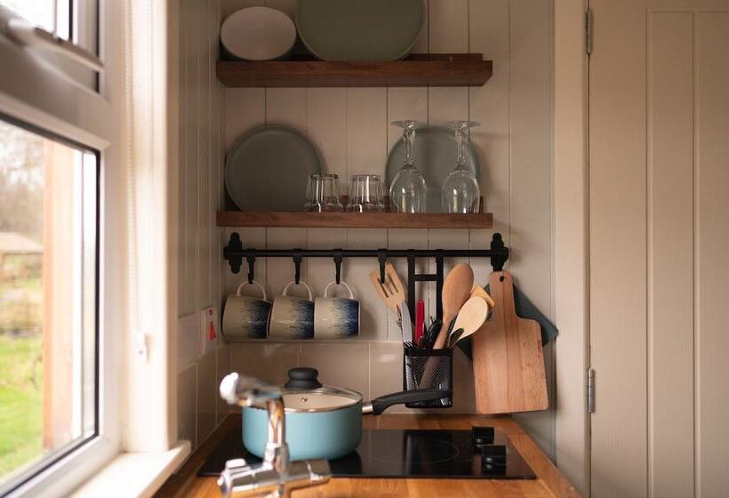 Shepherds Hut Near Gortin Omagh