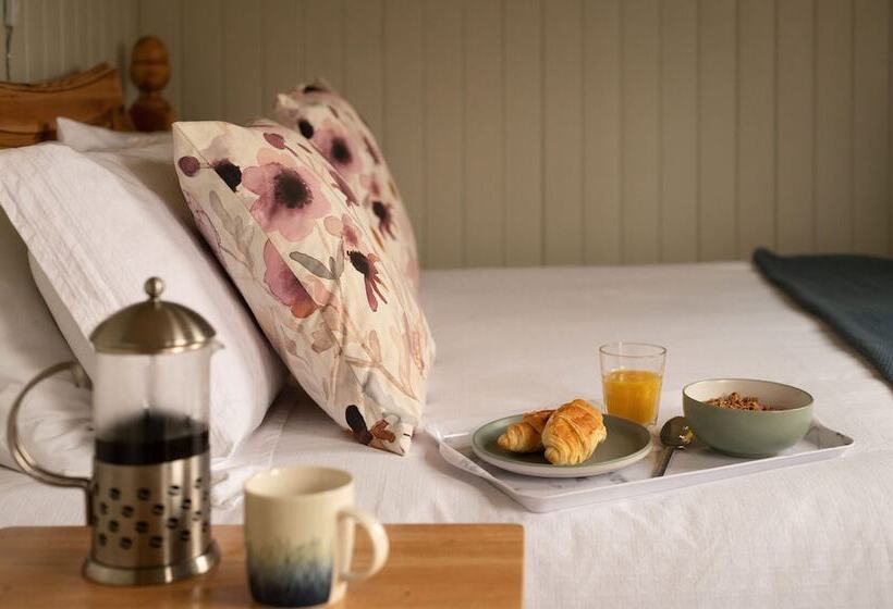Shepherds Hut Near Gortin Omagh