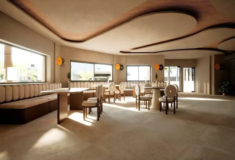 Noble Hotel Suites - Adults Only