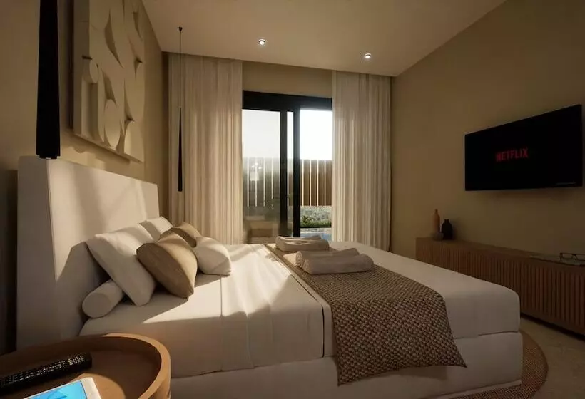 Noble Hotel Suites - Adults Only