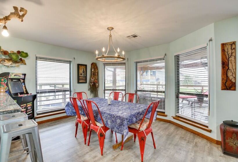 Private Dock, Lanai: Bayou Retreat In Barataria!