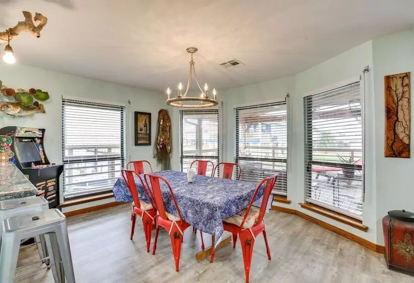 Private Dock, Lanai: Bayou Retreat In Barataria!