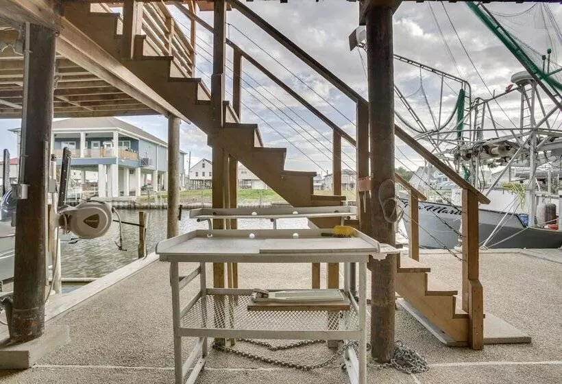 Private Dock, Lanai: Bayou Retreat In Barataria!