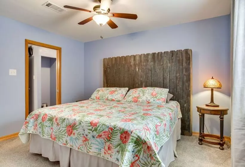 Private Dock, Lanai: Bayou Retreat In Barataria!