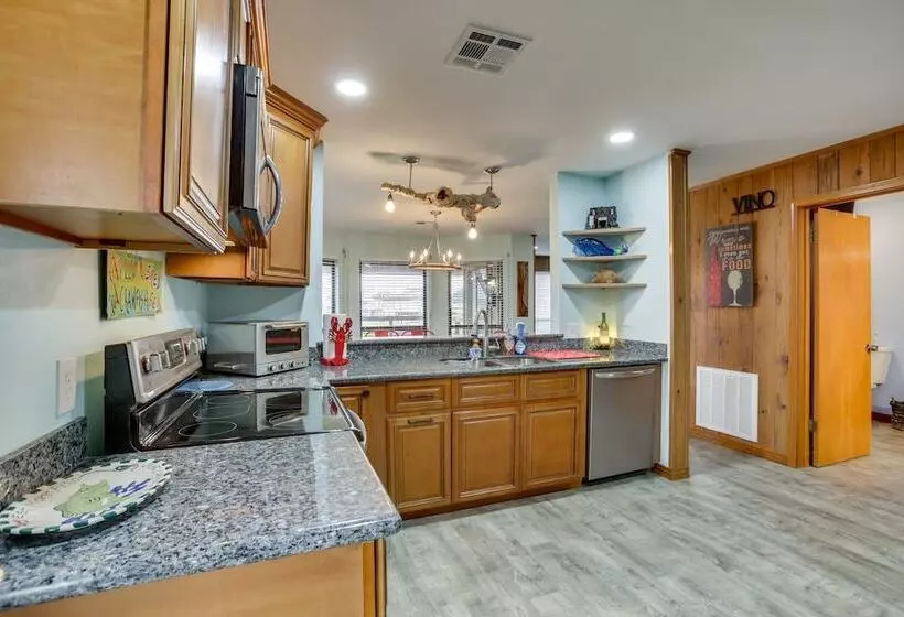 Private Dock, Lanai: Bayou Retreat In Barataria!