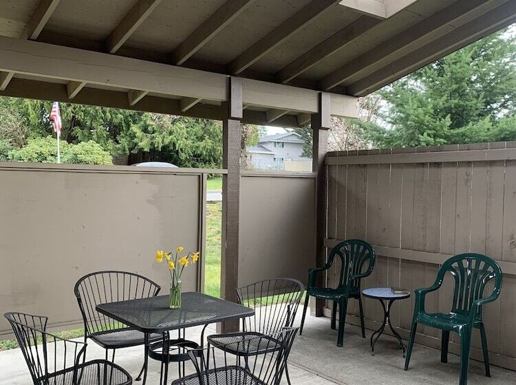 Pansiyon Central Bellevue Guesthouse