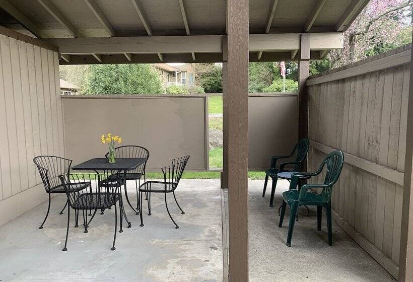 Pansiyon Central Bellevue Guesthouse