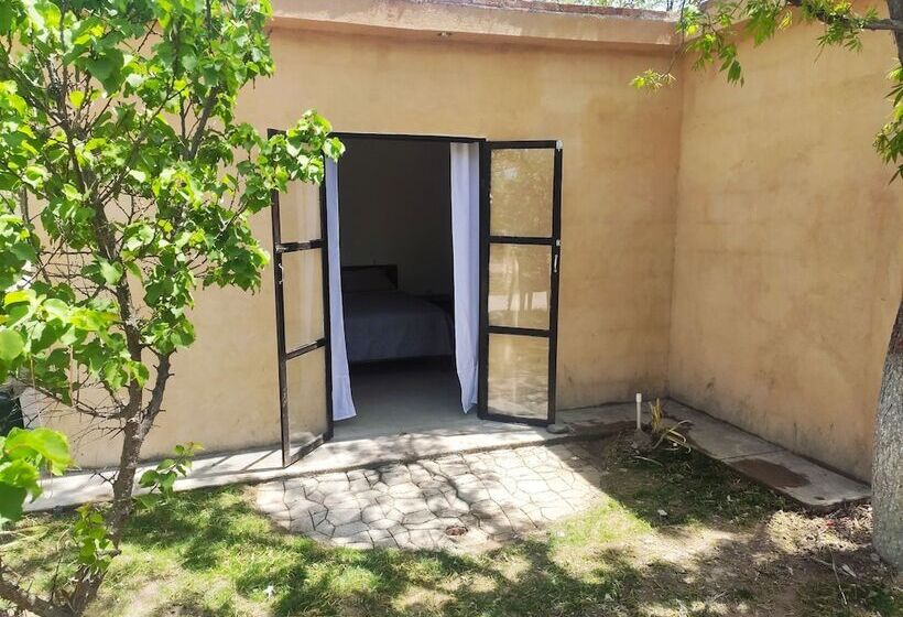 پانسیون Quinta Carlota