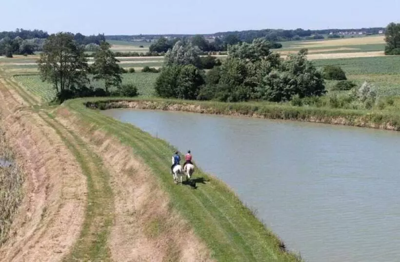 Majatalo Tiny House Ambar