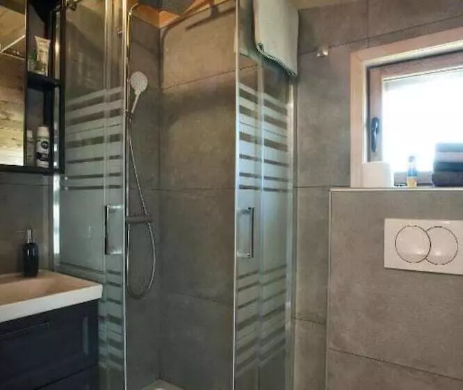 Majatalo Tiny House Ambar