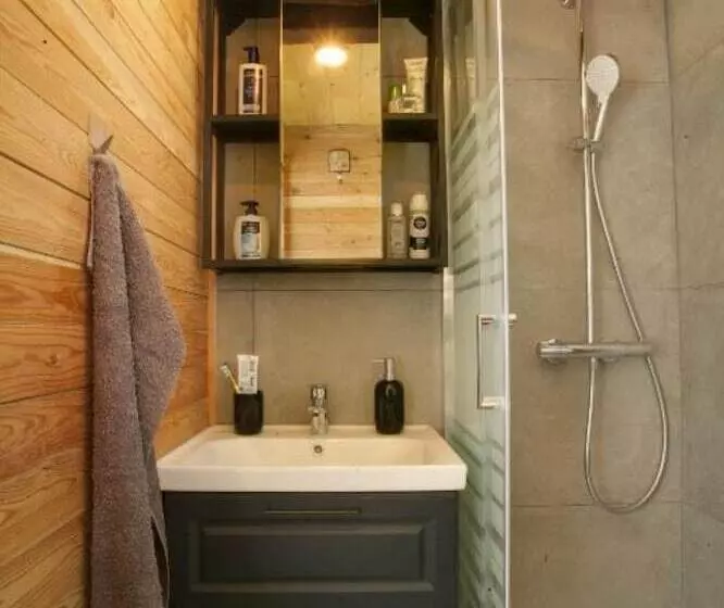 Majatalo Tiny House Ambar