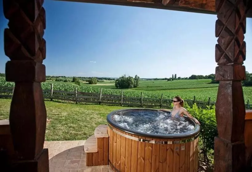 Majatalo Tiny House Ambar