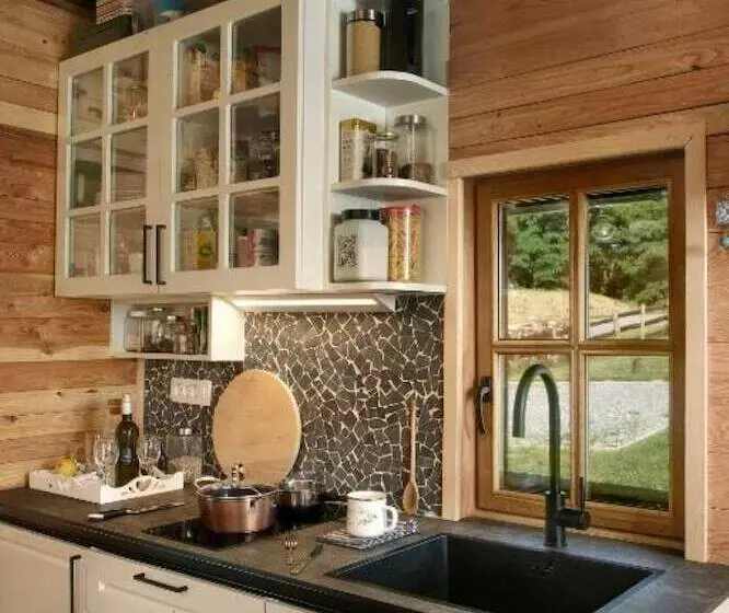 Majatalo Tiny House Ambar