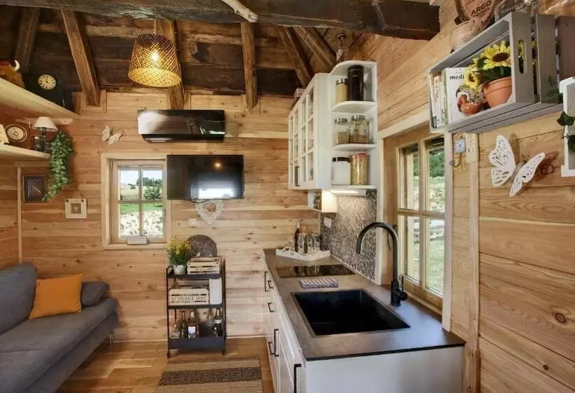 Majatalo Tiny House Ambar