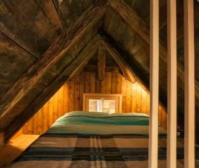 Majatalo Tiny House Ambar