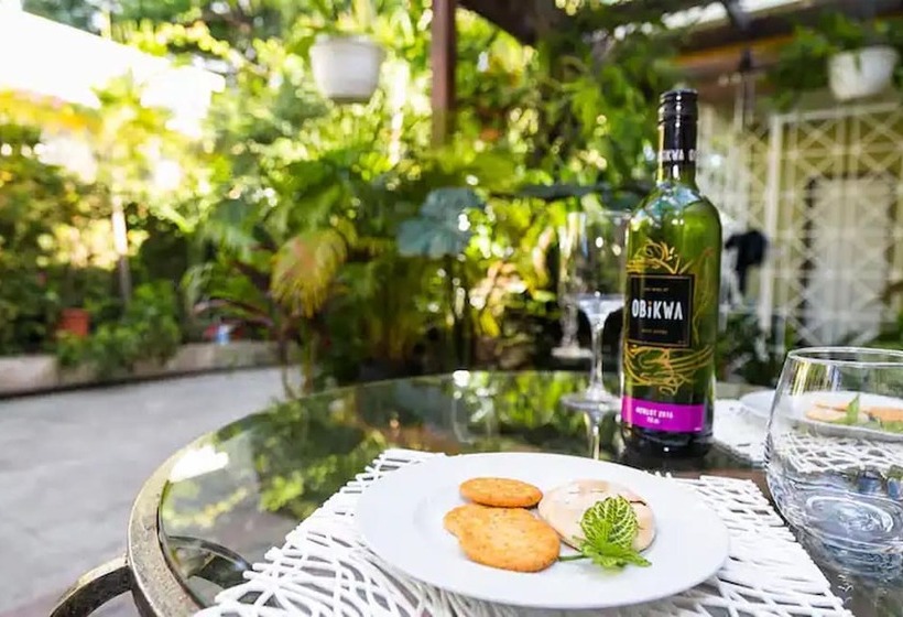 اقامتگاه Aquahaven Retreat In Kingston