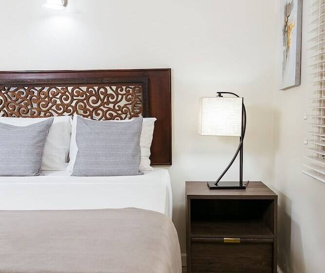 اقامتگاه Aquahaven Retreat In Kingston