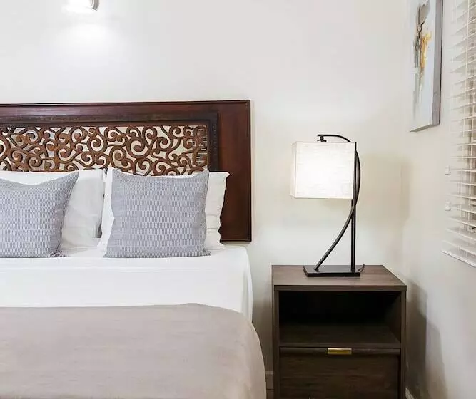 اقامتگاه Aquahaven Retreat In Kingston