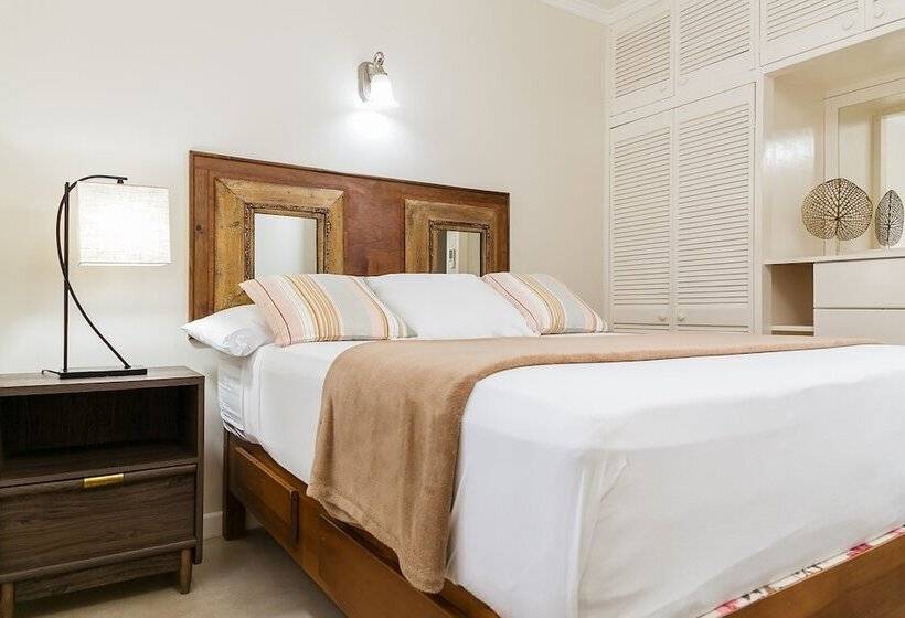 اقامتگاه Aquahaven Retreat In Kingston