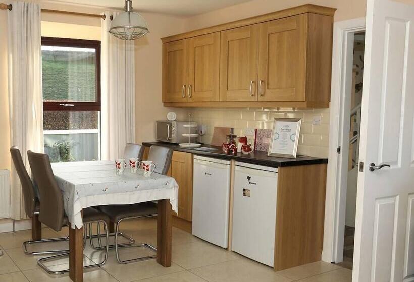 レジデンス Farmhouse Near Newtownstewart 3 Bedrooms