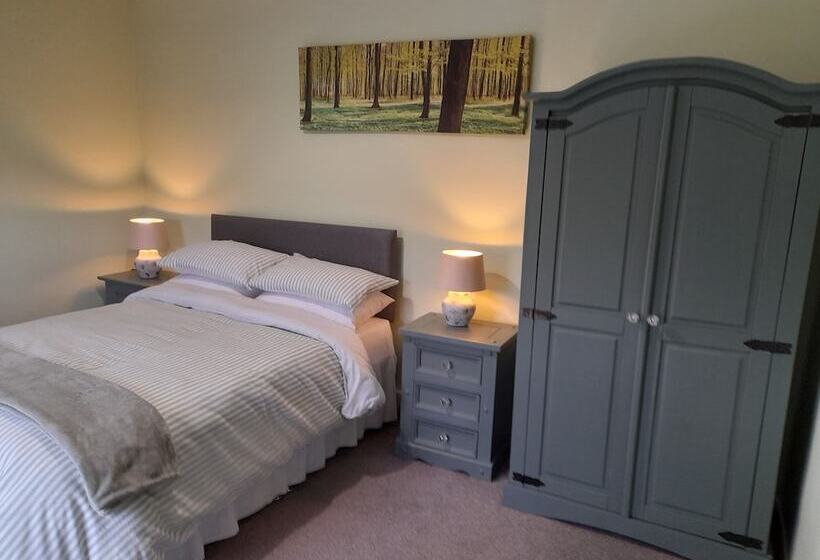 レジデンス Farmhouse Near Newtownstewart 3 Bedrooms