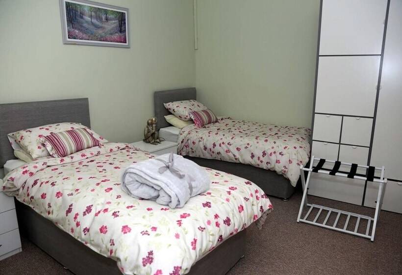 レジデンス Farmhouse Near Newtownstewart 3 Bedrooms