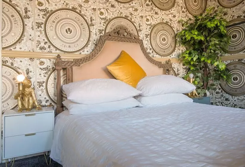 Residenssi Stunnning 4 Bed House Hot Tub, Sky Tv, Pool Table