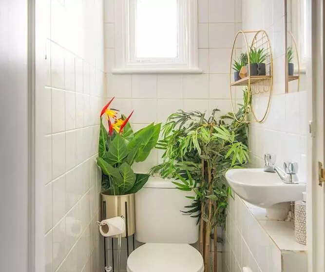 Residenssi Stunnning 4 Bed House Hot Tub, Sky Tv, Pool Table