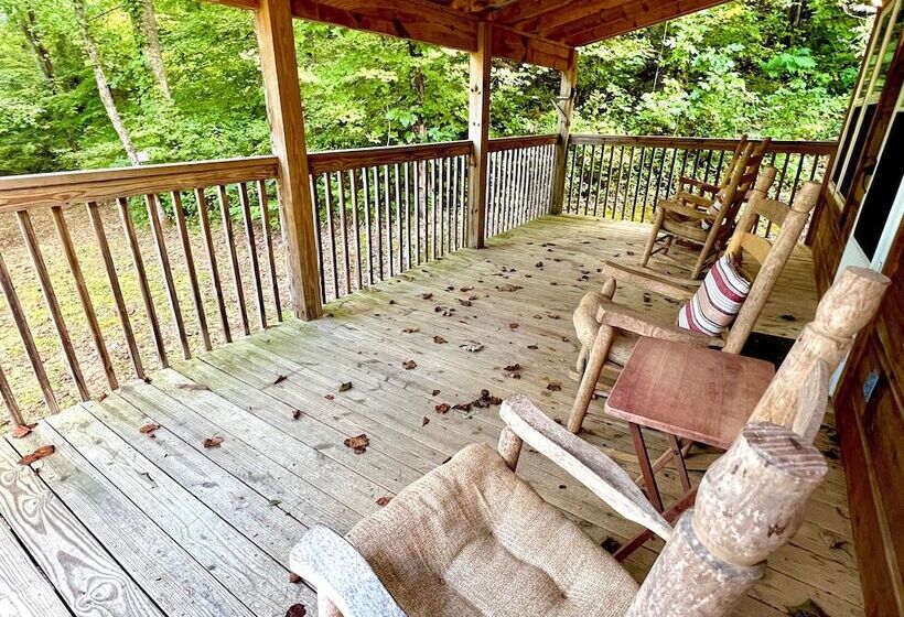 Tranquil Valley Retreat