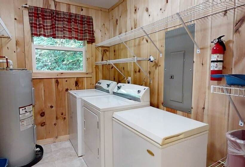 Tranquil Valley Retreat