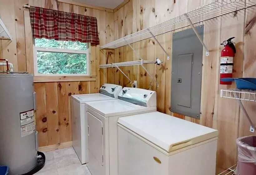 Tranquil Valley Retreat