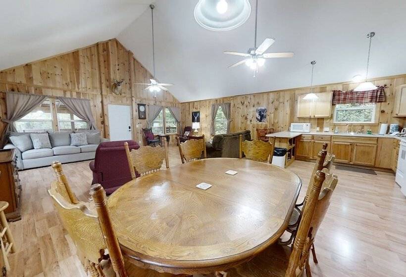 Tranquil Valley Retreat