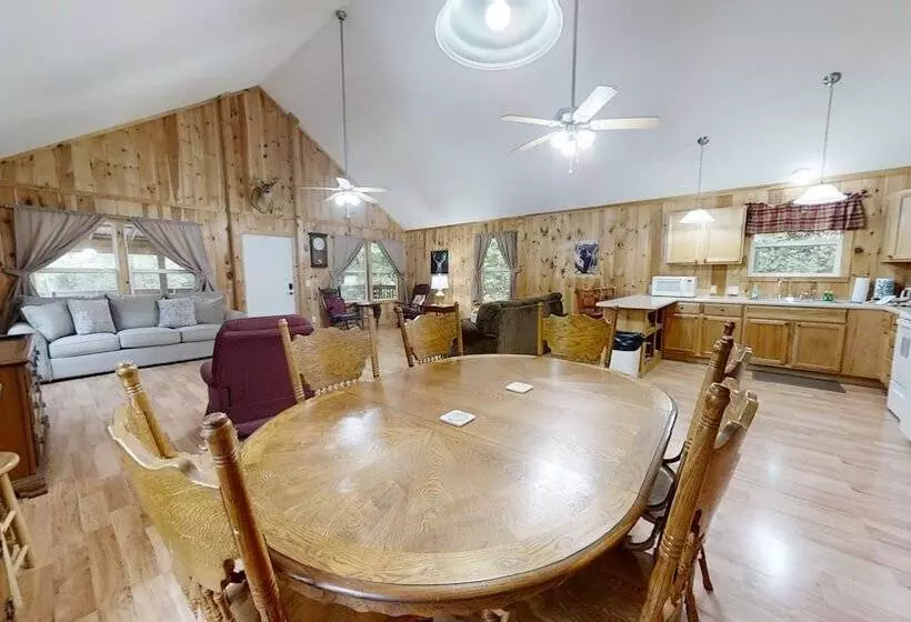 Tranquil Valley Retreat