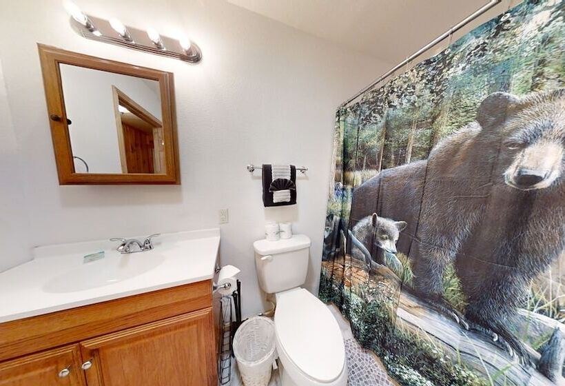 Tranquil Valley Retreat