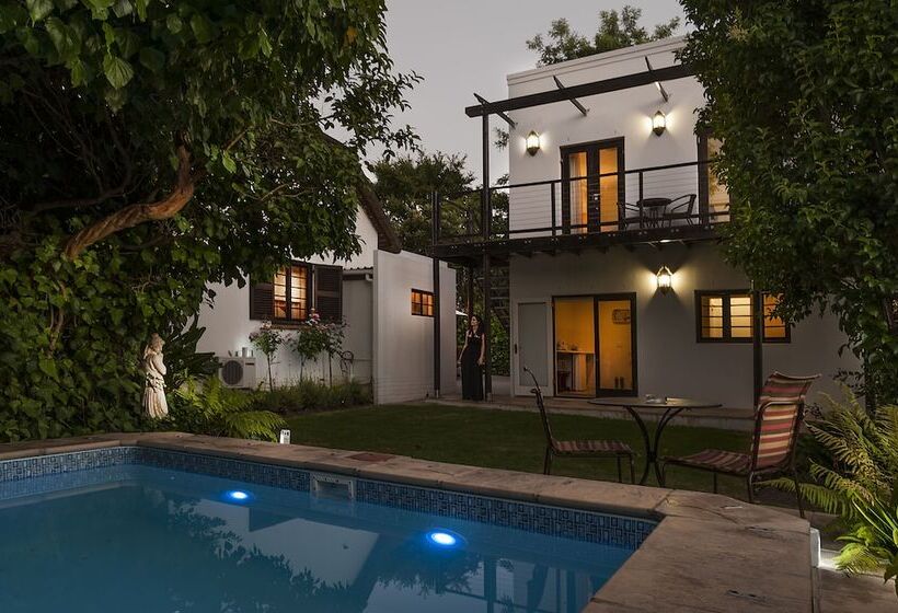 住宿加早餐  Albarosa Guesthouse