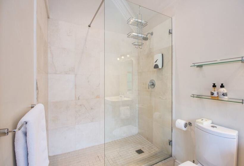 住宿加早餐  Albarosa Guesthouse