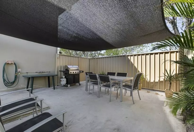 Blackwater Central Motel