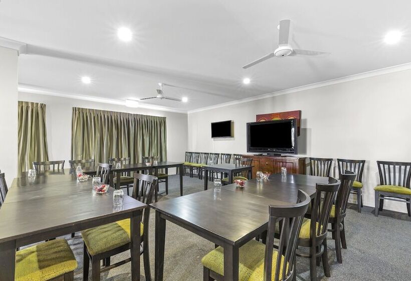 Blackwater Central Motel