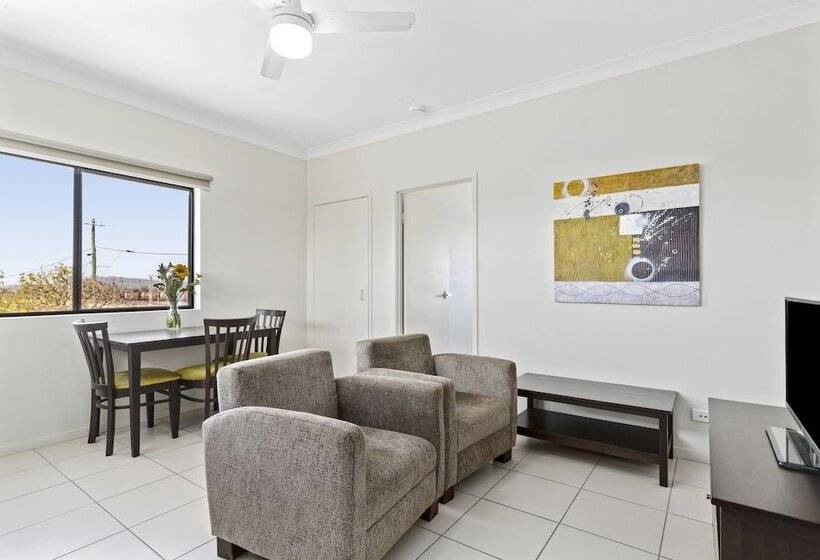 Blackwater Central Motel