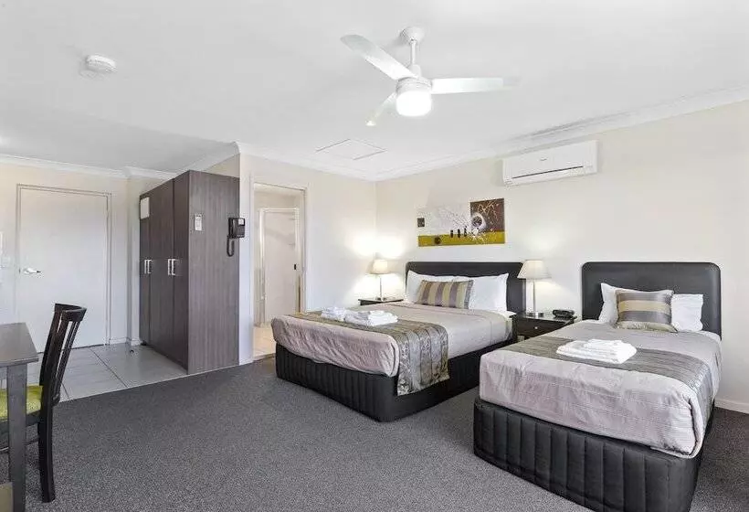 Blackwater Central Motel