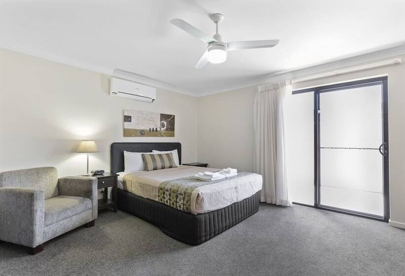 Blackwater Central Motel