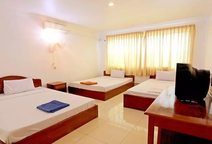 Hang Tep Hostel