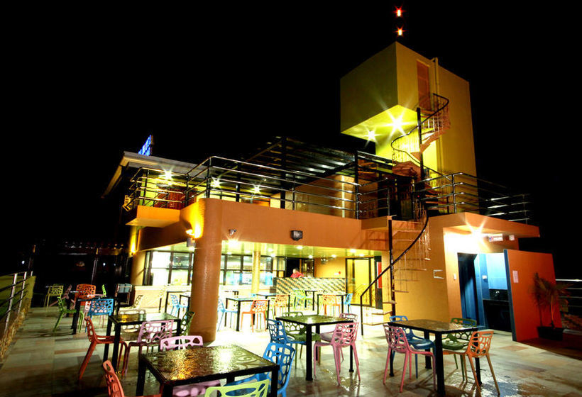 Отель C & L Seaview